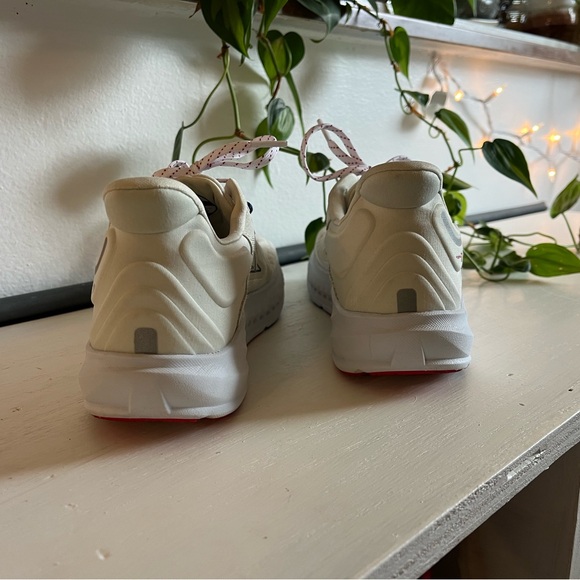 ALTRA Women’s Torin 7 Road Running Shoe - Picture 5 of 7